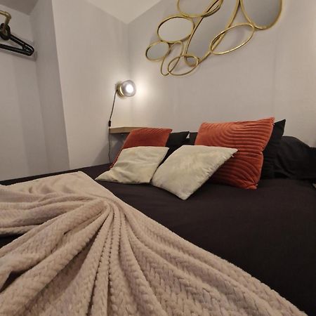 Appartamento Le Petit Triplex Des Carmelites -Coeur Historique Rouen Esterno foto